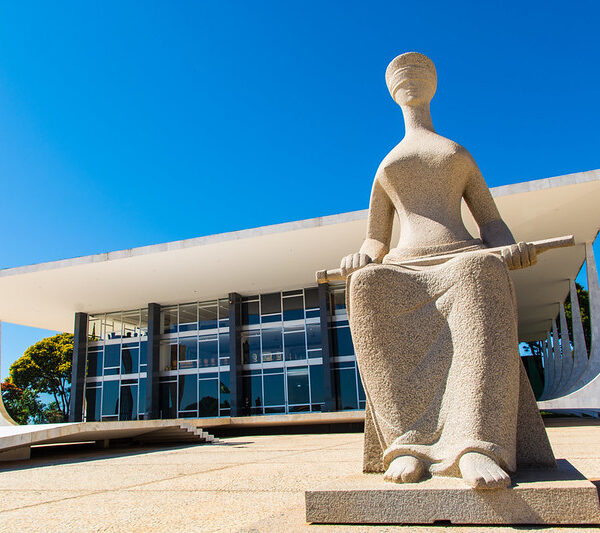 Dino proíbe criação de novas leis ou atos que visem garantir penduricalhos