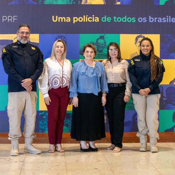 FenaPRF marca presença em oficina de combate à violência contra a mulher promovida na sede da PRF