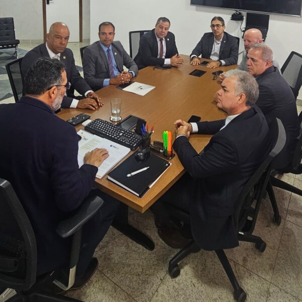 FenaPRF leva pautas estratégicas da categoria ao diretor-geral da PRF